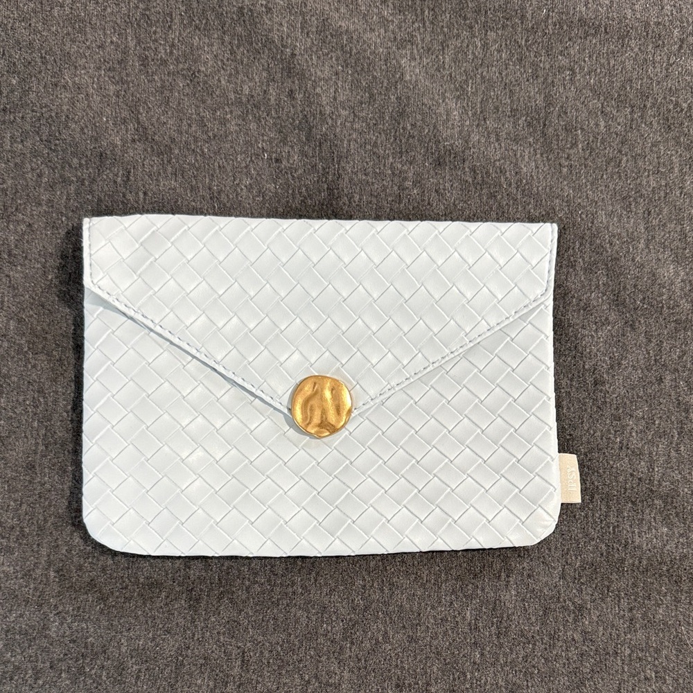 ipsy White Textured Cosmetic Bag with Gold Accent
